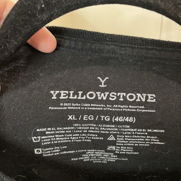 Yellow Stone Riding Horse Black Blue Red Graphic Tee Shirt Short Sleeve Women XL - Picture 3 of 5